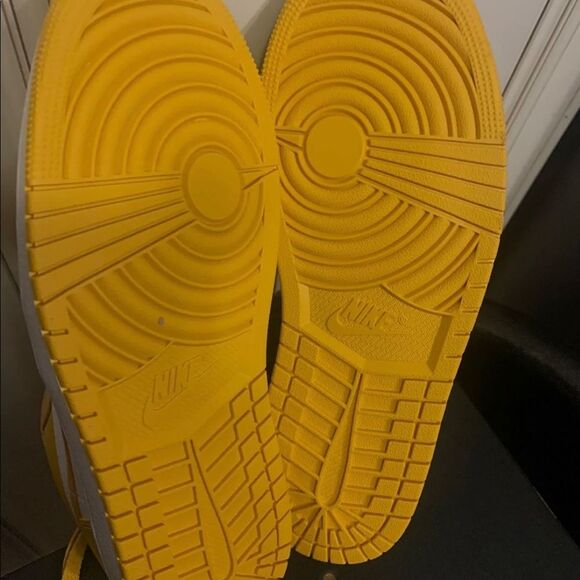 AIR JORDAN 1 LOW POLLEN 553558-171 Sz 8.5 - Picture 10 of 11